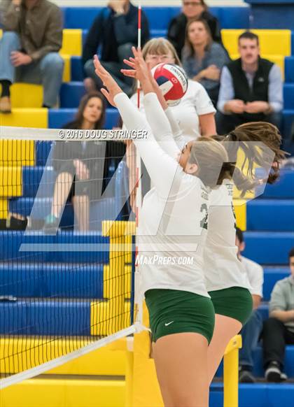 Thumbnail 2 in Archbishop Mitty vs. Sacred Heart Cathedral Preparatory (CIF-CCS Open Div. Semi-finals) photogallery.