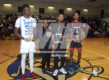Thumbnail 1 in First Coast (Northwest Classic Awards Ceremony) photogallery.