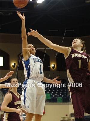 Thumbnail 2 in Bishop's vs. La Jolla Country Day (SDS D4 Final) photogallery.