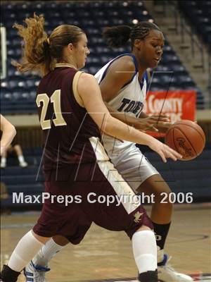 Thumbnail 2 in Bishop's vs. La Jolla Country Day (SDS D4 Final) photogallery.