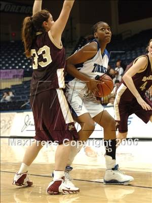 Thumbnail 1 in Bishop's vs. La Jolla Country Day (SDS D4 Final) photogallery.