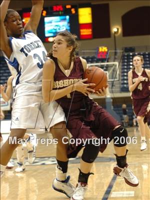 Thumbnail 2 in Bishop's vs. La Jolla Country Day (SDS D4 Final) photogallery.