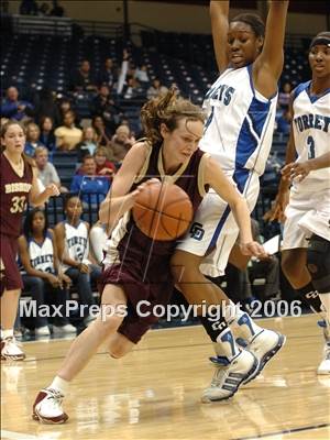 Thumbnail 3 in Bishop's vs. La Jolla Country Day (SDS D4 Final) photogallery.