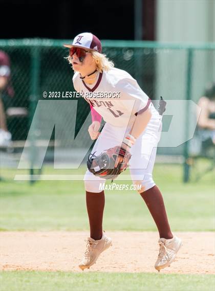 Thumbnail 1 in Santa Gertrudis Academy vs. London (UIL 3A Regional Finals) photogallery.