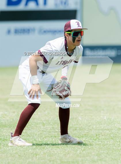 Thumbnail 2 in Santa Gertrudis Academy vs. London (UIL 3A Regional Finals) photogallery.