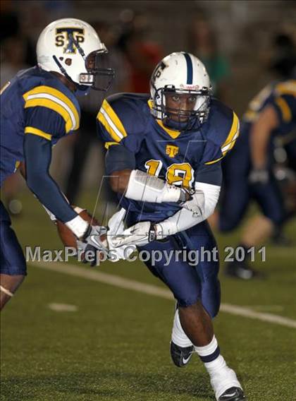 Thumbnail 3 in DeSoto @ Stony Point photogallery.