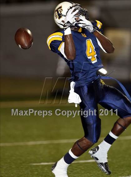 Thumbnail 1 in DeSoto @ Stony Point photogallery.