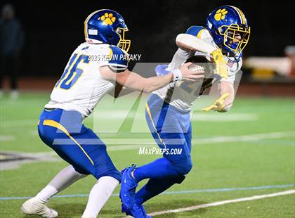 Thumbnail 2 in Brookfield @ Guilford (CIAC Class M Quarterfinal) photogallery.