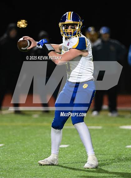 Thumbnail 3 in Brookfield @ Guilford (CIAC Class M Quarterfinal) photogallery.