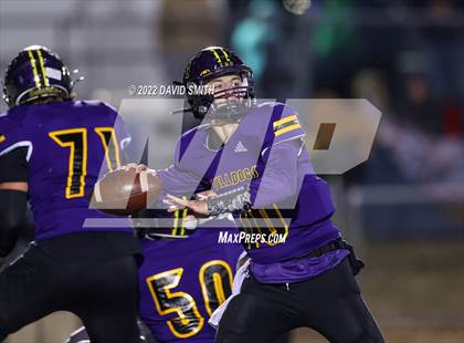 Thumbnail 3 in Smithville vs. Kearney (MSHSAA Class 4 District 8 Championship) photogallery.