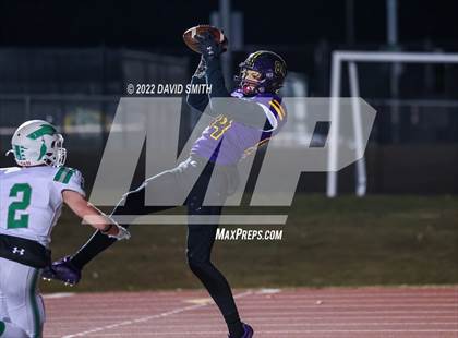 Thumbnail 3 in Smithville vs. Kearney (MSHSAA Class 4 District 8 Championship) photogallery.