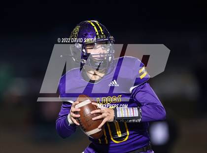 Thumbnail 3 in Smithville vs. Kearney (MSHSAA Class 4 District 8 Championship) photogallery.