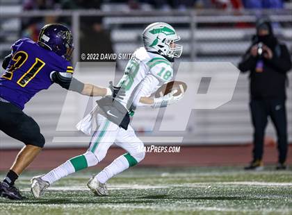 Thumbnail 1 in Smithville vs. Kearney (MSHSAA Class 4 District 8 Championship) photogallery.