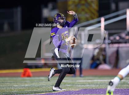 Thumbnail 1 in Smithville vs. Kearney (MSHSAA Class 4 District 8 Championship) photogallery.