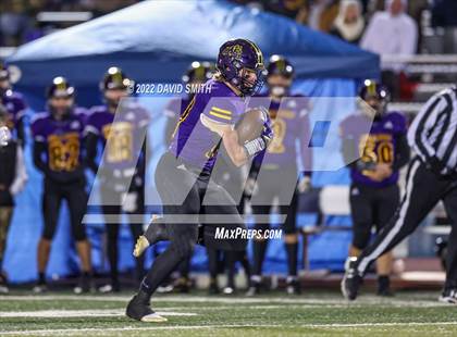 Thumbnail 3 in Smithville vs. Kearney (MSHSAA Class 4 District 8 Championship) photogallery.