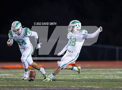 Thumbnail 2 in Smithville vs. Kearney (MSHSAA Class 4 District 8 Championship) photogallery.