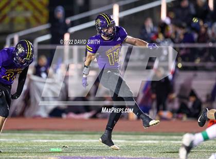 Thumbnail 3 in Smithville vs. Kearney (MSHSAA Class 4 District 8 Championship) photogallery.