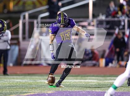 Thumbnail 1 in Smithville vs. Kearney (MSHSAA Class 4 District 8 Championship) photogallery.