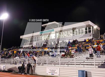 Thumbnail 1 in Smithville vs. Kearney (MSHSAA Class 4 District 8 Championship) photogallery.