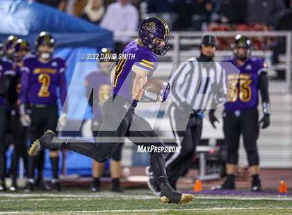 Thumbnail 1 in Smithville vs. Kearney (MSHSAA Class 4 District 8 Championship) photogallery.
