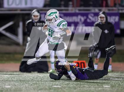 Thumbnail 1 in Smithville vs. Kearney (MSHSAA Class 4 District 8 Championship) photogallery.