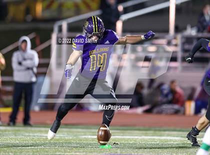Thumbnail 3 in Smithville vs. Kearney (MSHSAA Class 4 District 8 Championship) photogallery.