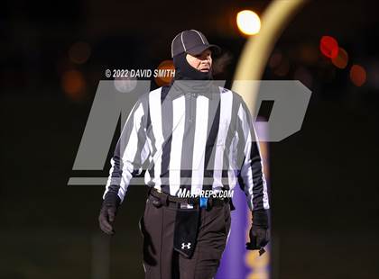 Thumbnail 1 in Smithville vs. Kearney (MSHSAA Class 4 District 8 Championship) photogallery.
