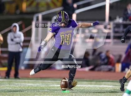 Thumbnail 1 in Smithville vs. Kearney (MSHSAA Class 4 District 8 Championship) photogallery.