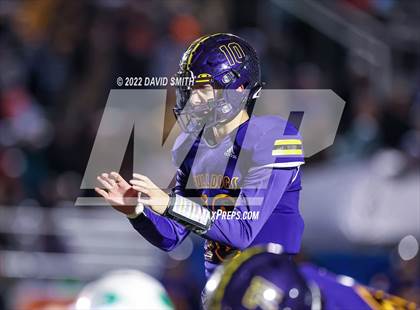 Thumbnail 2 in Smithville vs. Kearney (MSHSAA Class 4 District 8 Championship) photogallery.