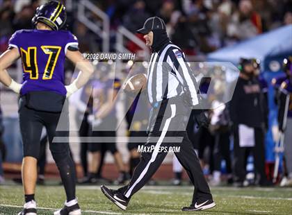Thumbnail 2 in Smithville vs. Kearney (MSHSAA Class 4 District 8 Championship) photogallery.