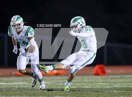 Thumbnail 2 in Smithville vs. Kearney (MSHSAA Class 4 District 8 Championship) photogallery.