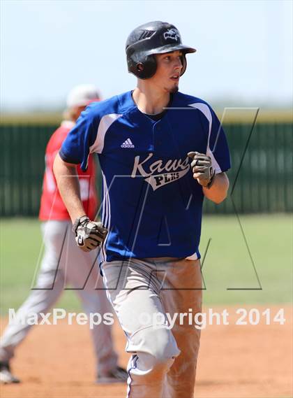 Thumbnail 1 in Perry-Lecompton vs. Baxter Springs (KSHSAA 4A D2 Quarterfinal) photogallery.