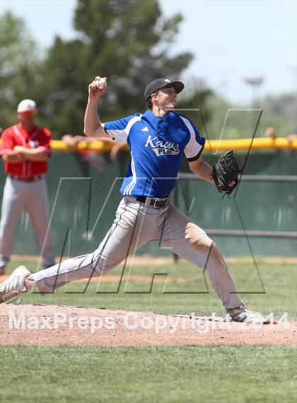 Thumbnail 3 in Perry-Lecompton vs. Baxter Springs (KSHSAA 4A D2 Quarterfinal) photogallery.