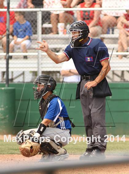 Thumbnail 1 in Perry-Lecompton vs. Baxter Springs (KSHSAA 4A D2 Quarterfinal) photogallery.