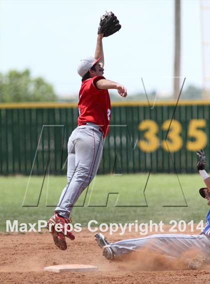 Thumbnail 2 in Perry-Lecompton vs. Baxter Springs (KSHSAA 4A D2 Quarterfinal) photogallery.