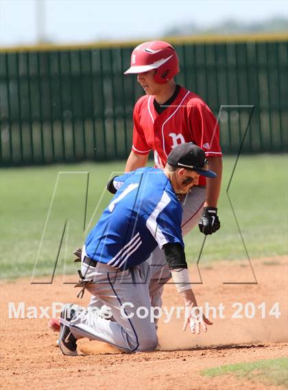 Thumbnail 3 in Perry-Lecompton vs. Baxter Springs (KSHSAA 4A D2 Quarterfinal) photogallery.