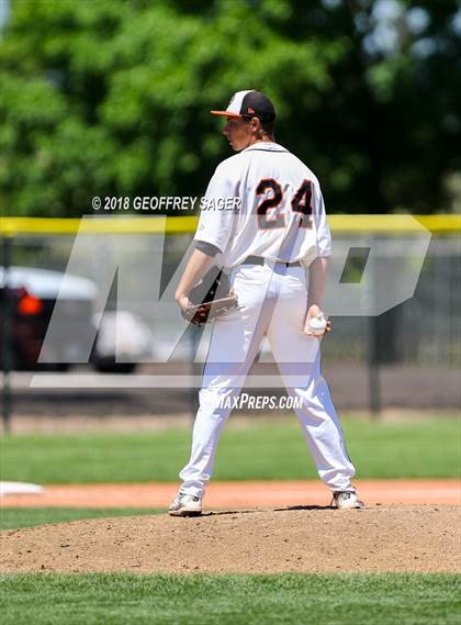 Thumbnail 3 in Lamar vs. University (CHSAA 3A State Final) photogallery.