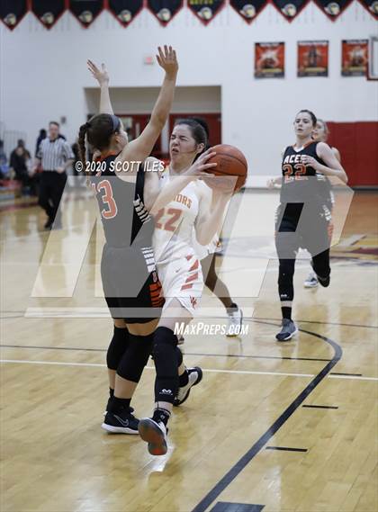Thumbnail 2 in Amanda-Clearcreek vs Worthington Christian (OHSAA D3 Sectional Final) photogallery.