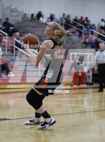 Thumbnail 2 in Amanda-Clearcreek vs Worthington Christian (OHSAA D3 Sectional Final) photogallery.