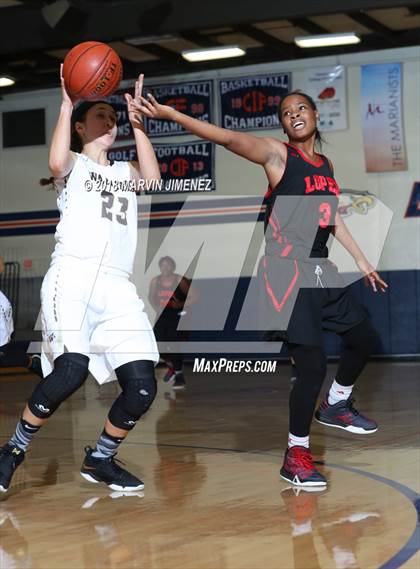 Thumbnail 3 in Antelope vs West photogallery.