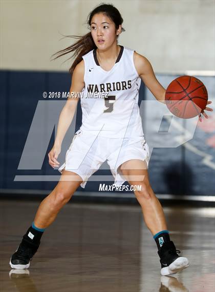 Thumbnail 2 in Antelope vs West photogallery.