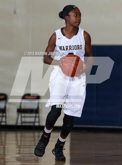 Thumbnail 1 in Antelope vs West photogallery.