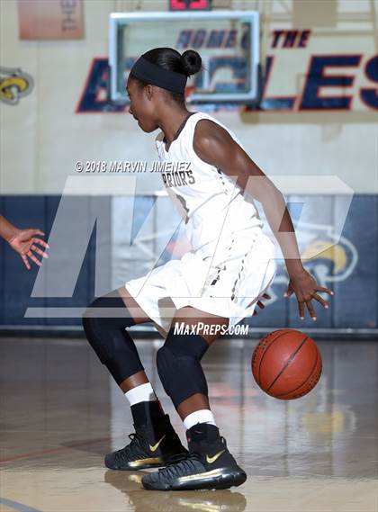 Thumbnail 1 in Antelope vs West photogallery.