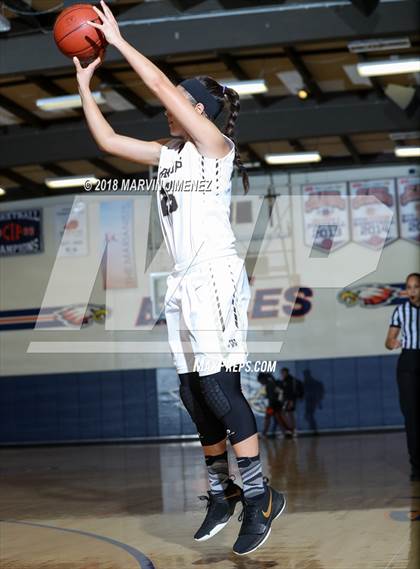 Thumbnail 1 in Antelope vs West photogallery.