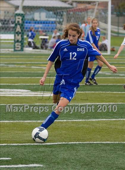 Thumbnail 2 in Christian Brothers vs. Davis (California Classic) photogallery.