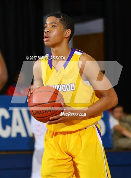 Thumbnail 2 in Lynwood vs. Serra (CIF SS Playoffs) photogallery.