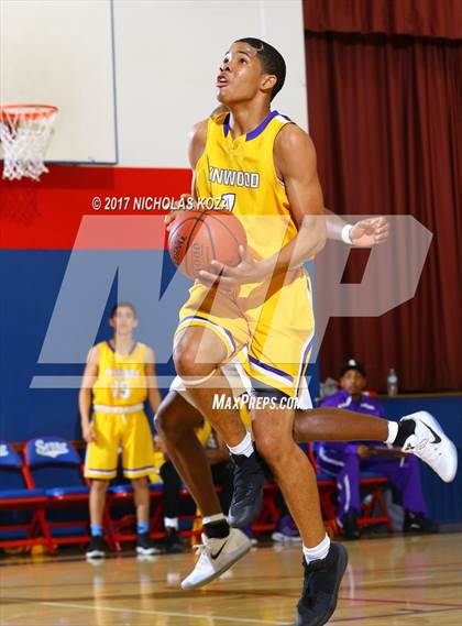 Thumbnail 1 in Lynwood vs. Serra (CIF SS Playoffs) photogallery.