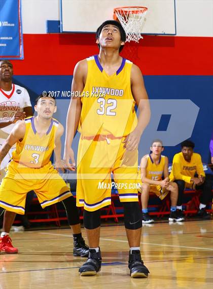 Thumbnail 2 in Lynwood vs. Serra (CIF SS Playoffs) photogallery.