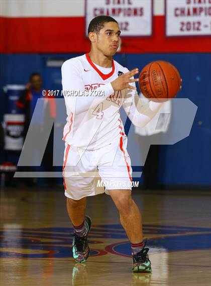 Thumbnail 3 in Lynwood vs. Serra (CIF SS Playoffs) photogallery.