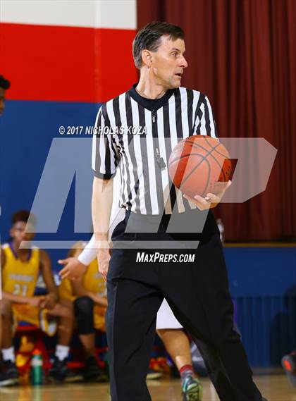 Thumbnail 3 in Lynwood vs. Serra (CIF SS Playoffs) photogallery.